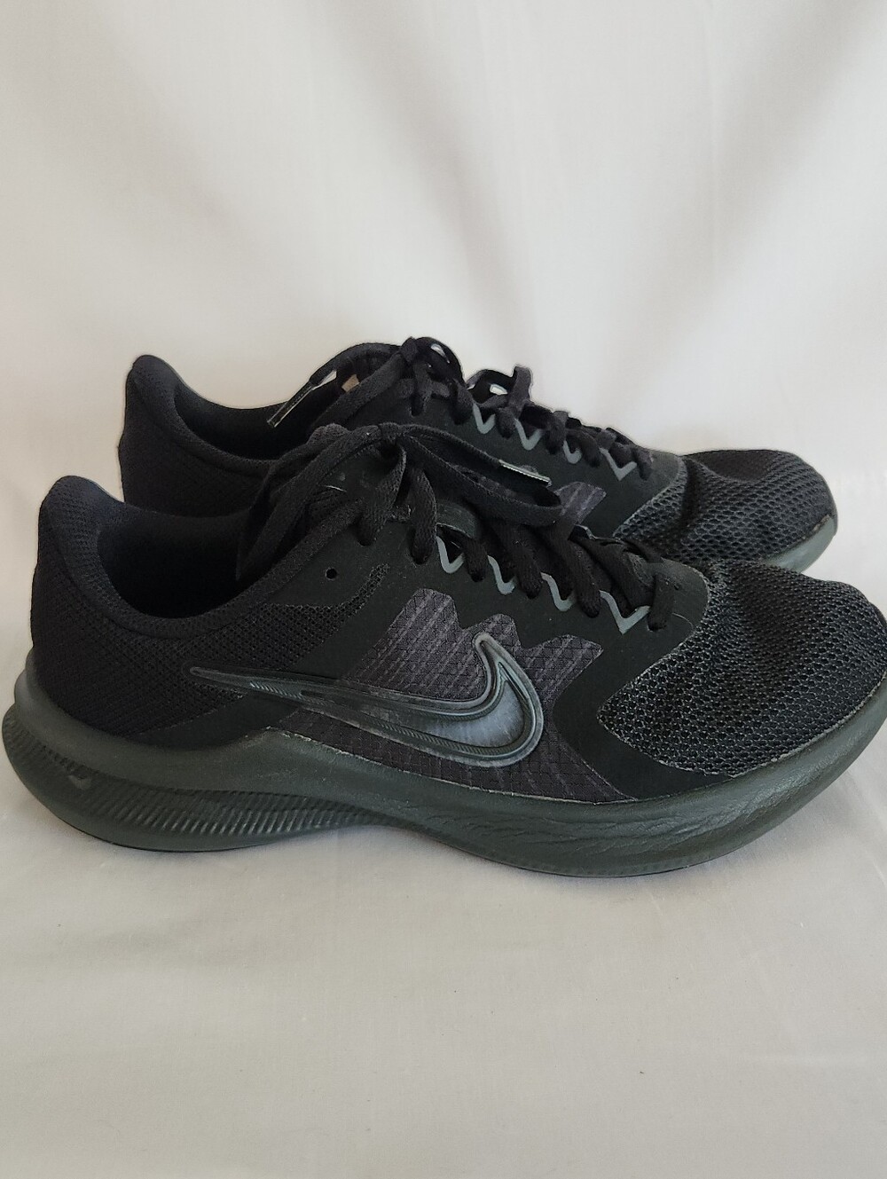 Nike Downshifter 11 Women’s Running Gym Black Shoe 9.5